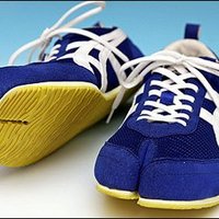 Camel toe shoes