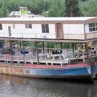 Luxory House Boat?