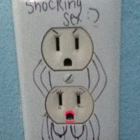 re-volt-ing image