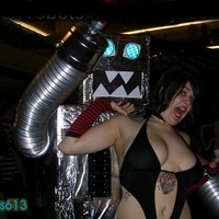 Even robots love chubby chicks