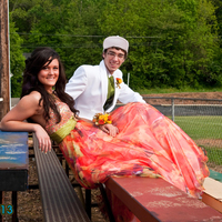 How can such a pretty girl end up going to the prom with THAT!