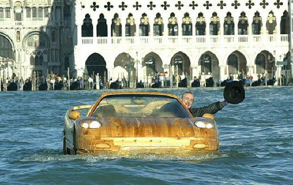 Wooden Ferrari in Venice - 3