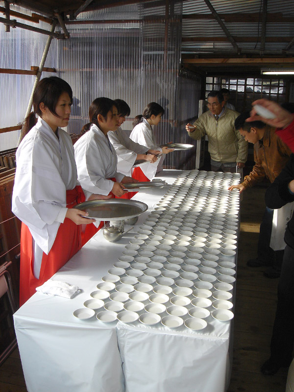 2006's start -Miko in Hakusan jinja, Niigata, Japan