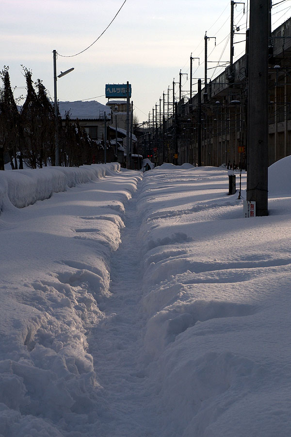 Nagaoka in snow, but fine day -Jan. 9, 2006