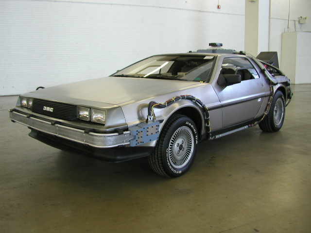 1982  DeLorean : Gullwing - Back to the Future Car 1
