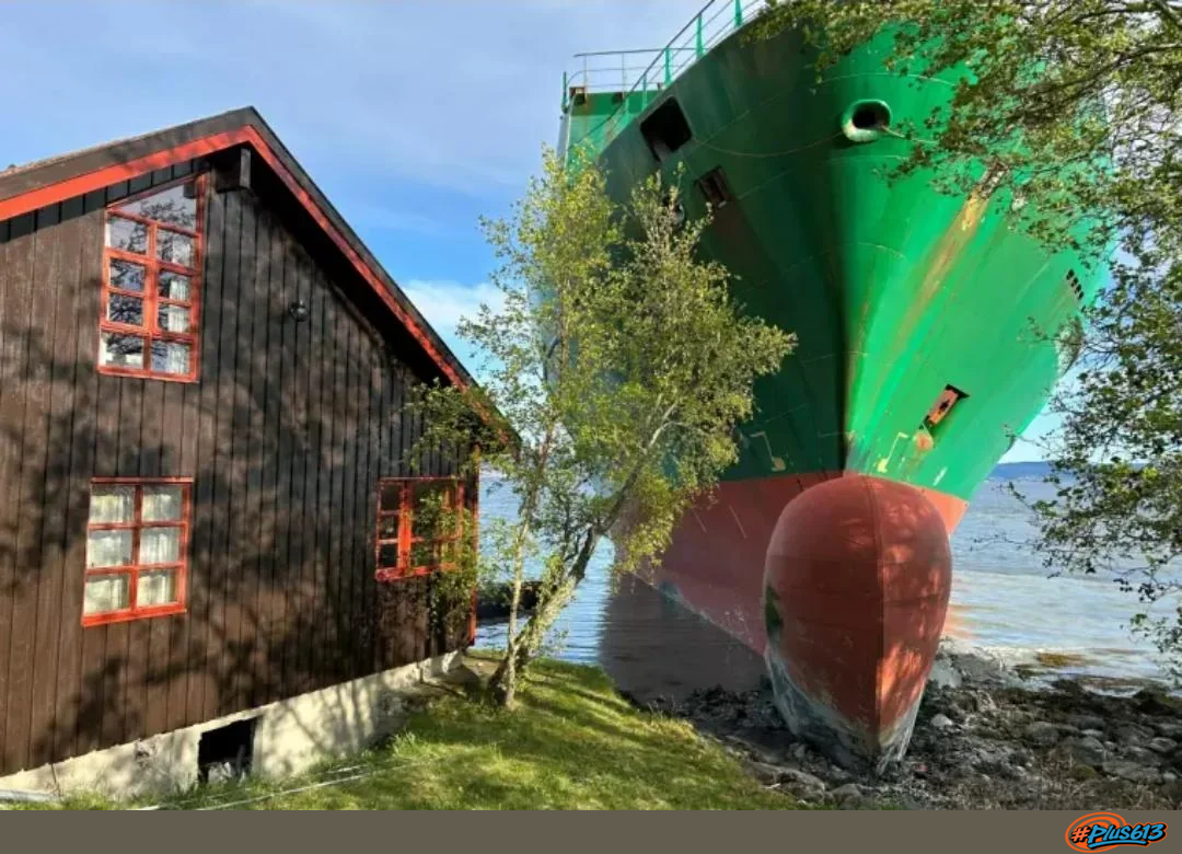 Container ship nearly hits house in Norway
