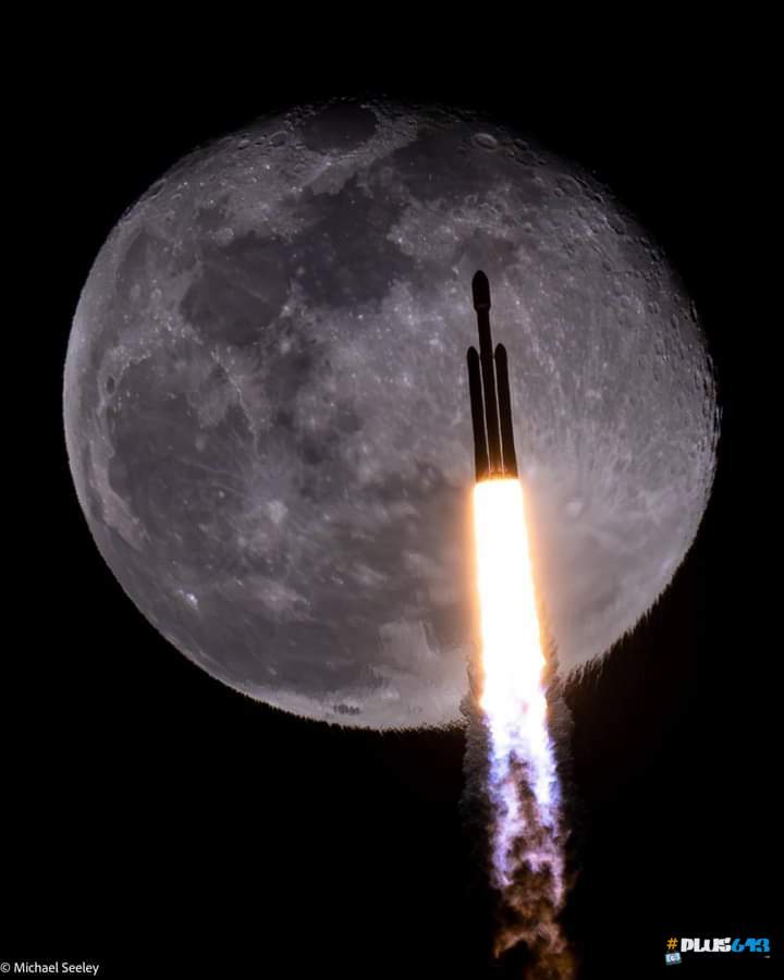 Falcon heavy, photo by Michael Seeley