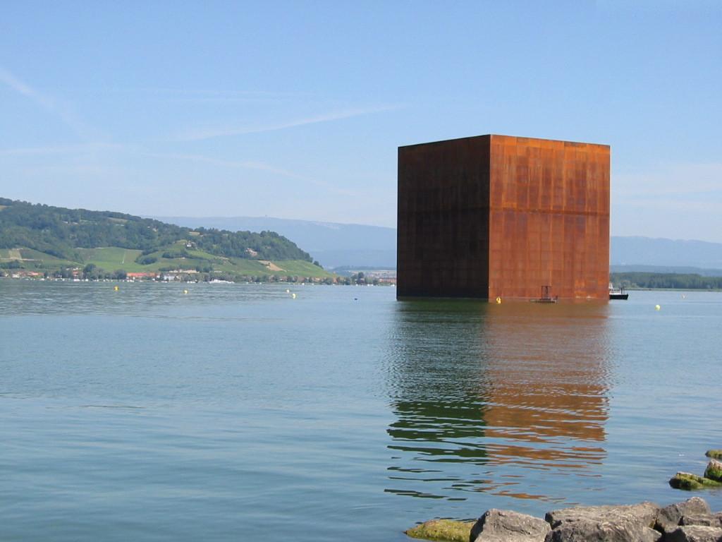 The mysterious Cube of Steel>