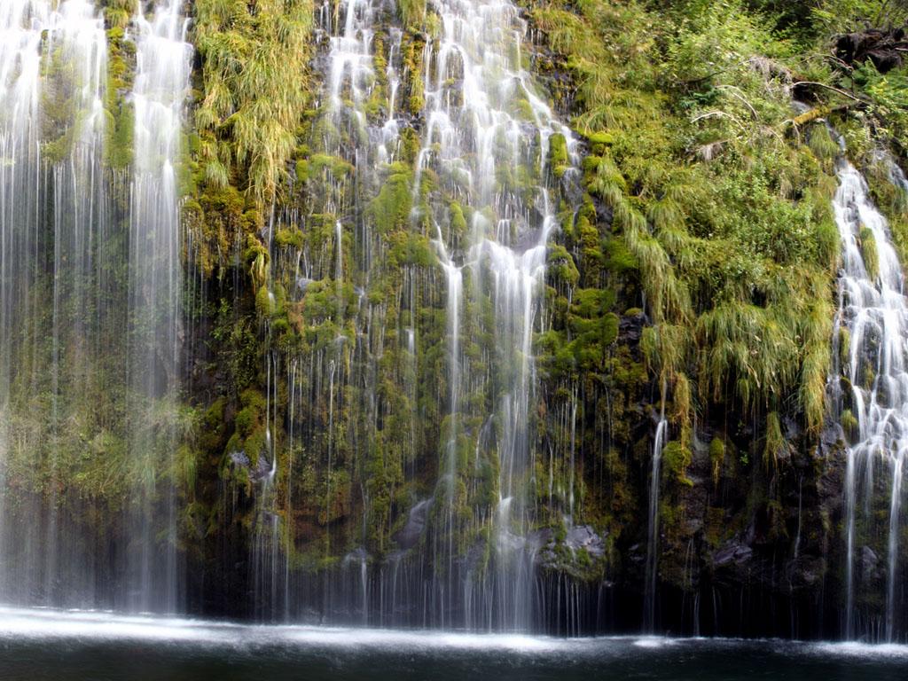 Mossbrae Falls is located in Northern California near Dunsmuir