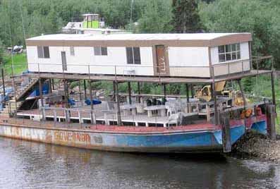 Luxory House Boat?