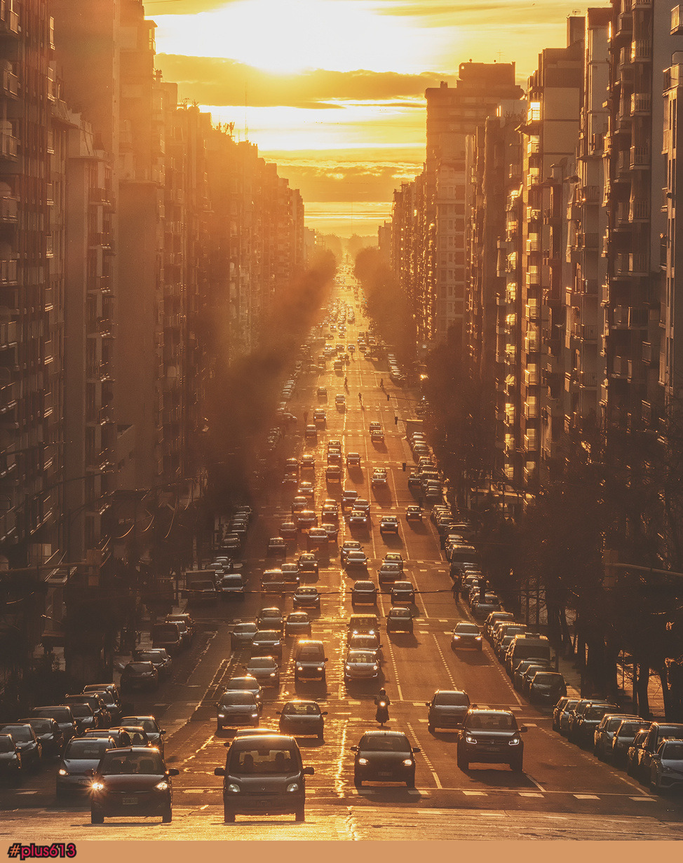 Sunset in the street by Federico Weyland