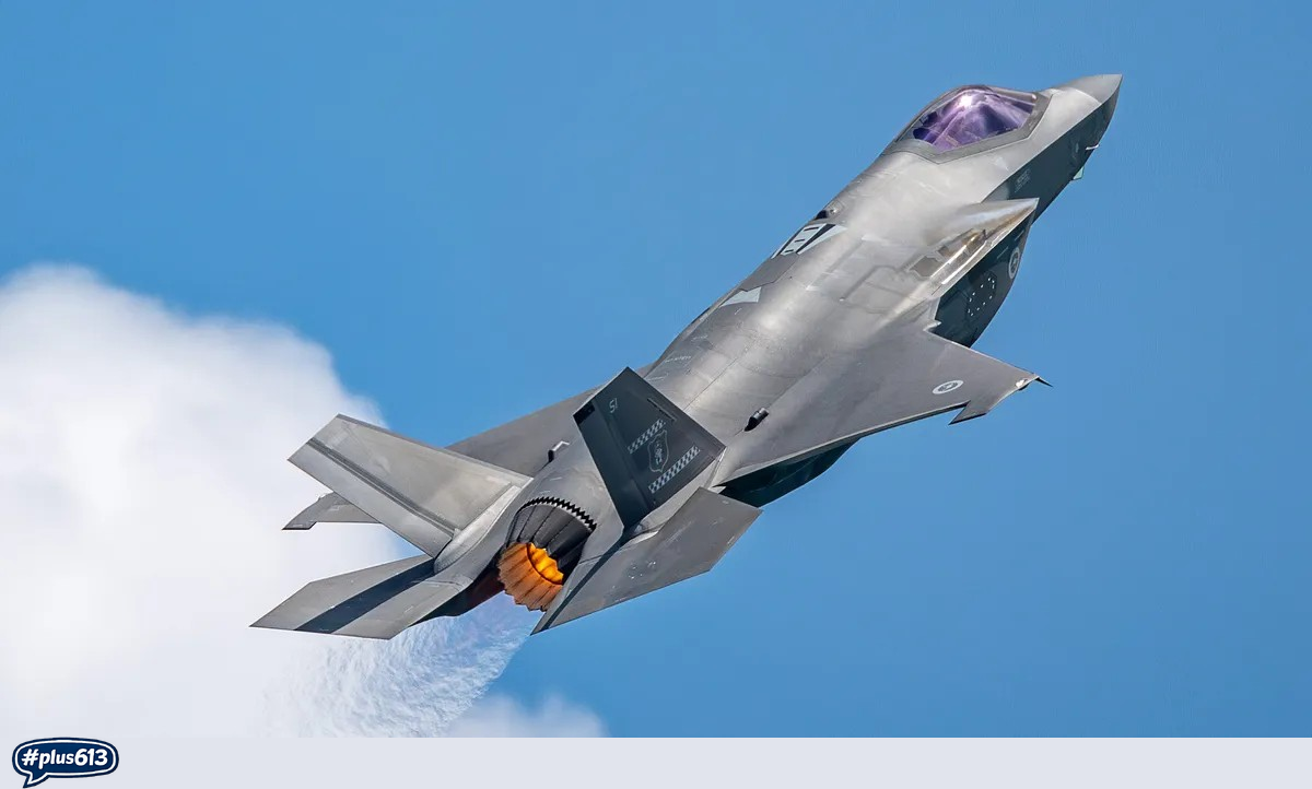 F35 climbing 