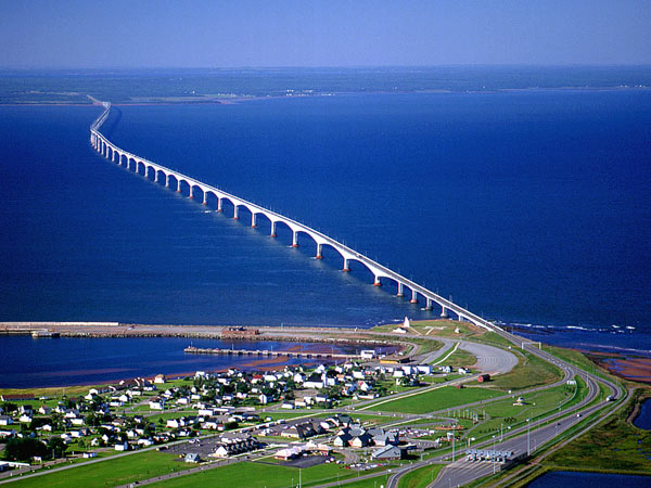 now this is one sesy bridge...in Canada