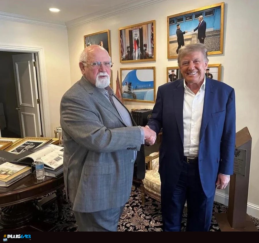 Donald Trump has a photo of Kim Jong Un on his wall