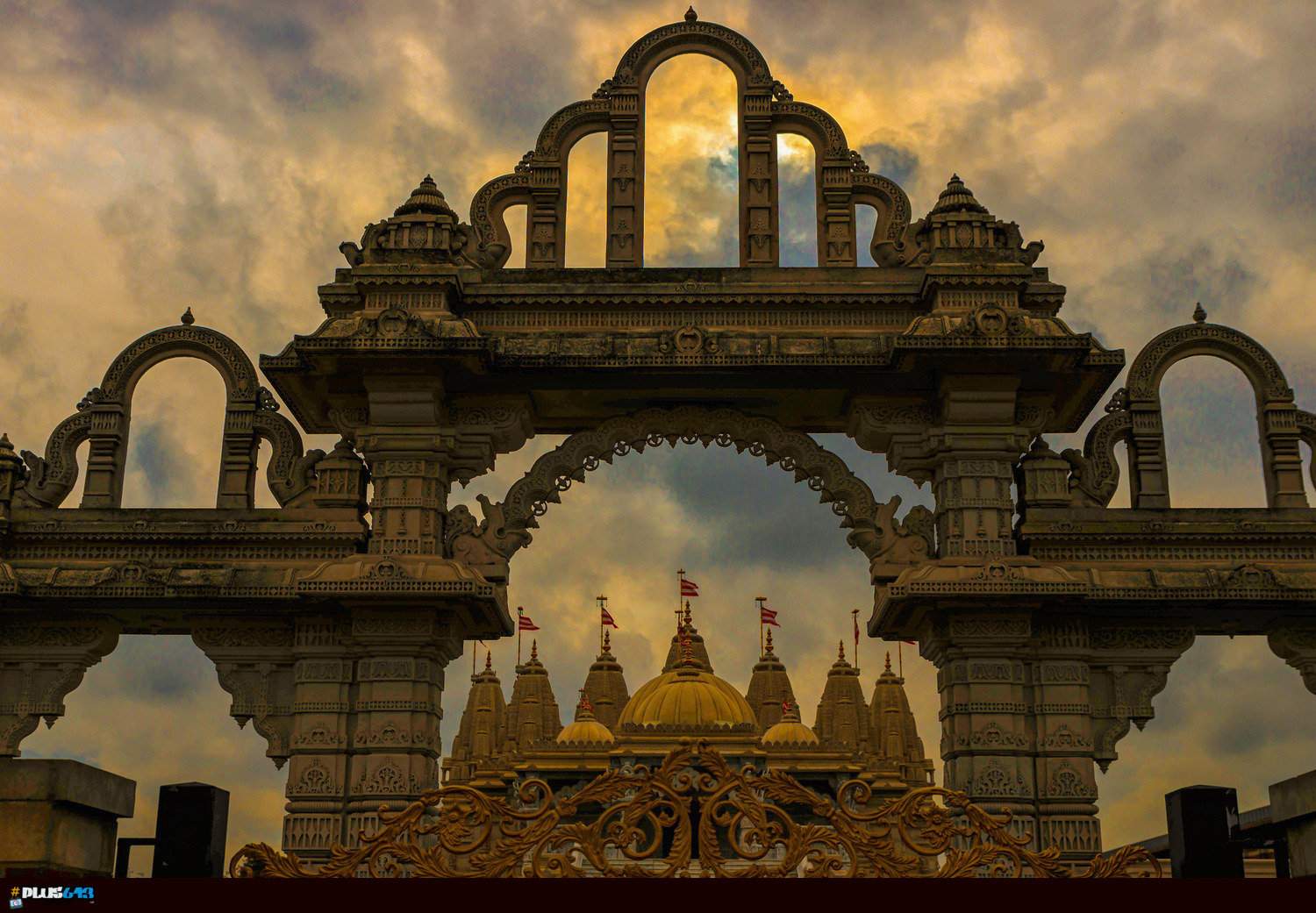The Neasden Temple: A Hindu Temple in London by Mariano San José González