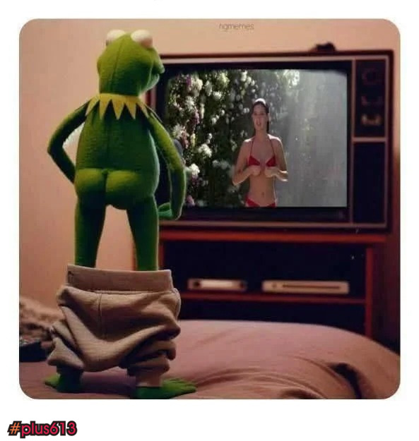 Kermie busts a nut