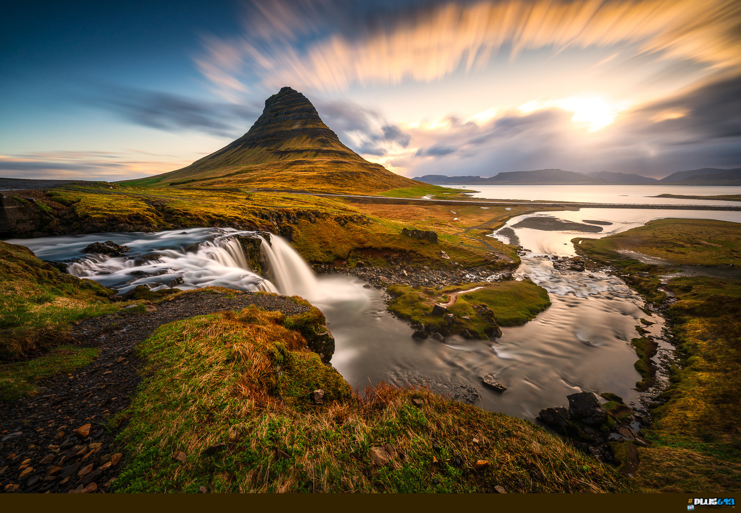 Kirkjufell, Iceland by RYSZARD LOMNICKI