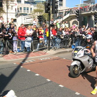 Guess The Misterious Object: who is the runner on the left?