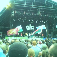 Goldie lookin chain at glatonbury 2005