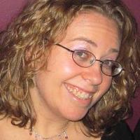 Anyone know who this is? I once saw a site with her on it.