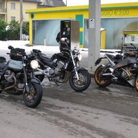 3 bike and snow