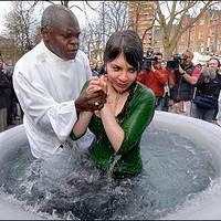 Bishop in wet T contest
