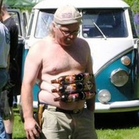 FOSSIL AND HIS SIX PACK