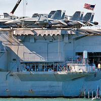 Kitty Hawk - Can tell my the stern why is will be decomissioned soon