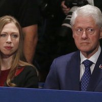 Chelsea and Bill caught in an "Oh Shit!" moment